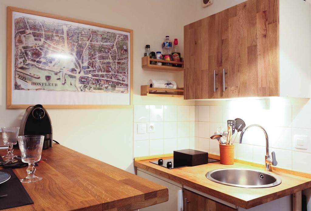 Le Studio Du Gouverneur Honfleur Camera foto