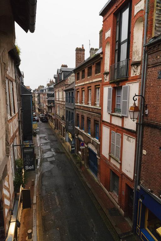 Le Studio Du Gouverneur Honfleur Camera foto